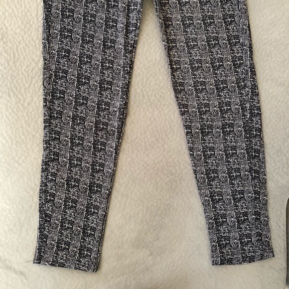 🌟 Black Sand Legging Pants - Picture 9 of 9